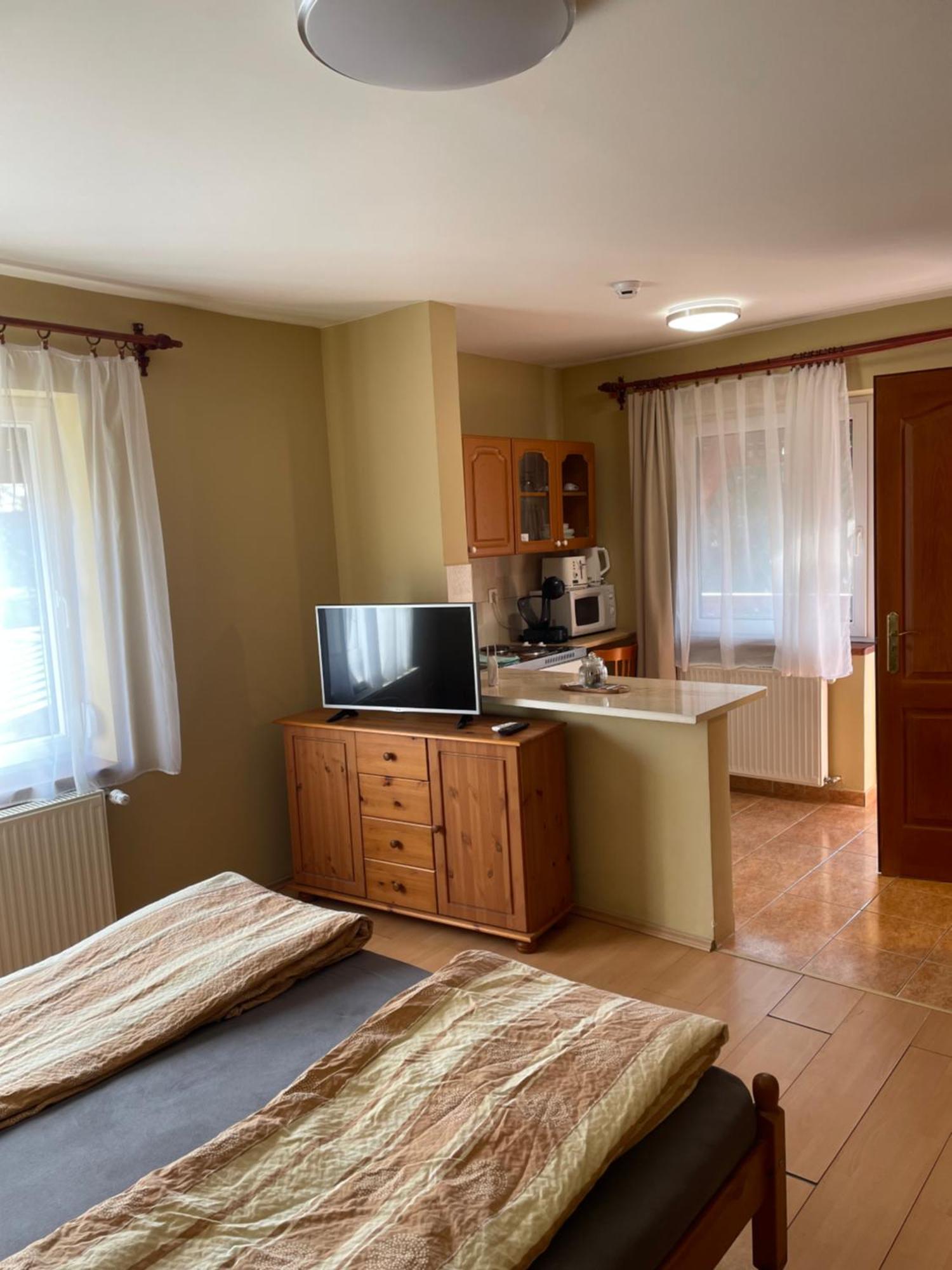 Rózsakert Apartmanház Hajdúszoboszló Exterior foto