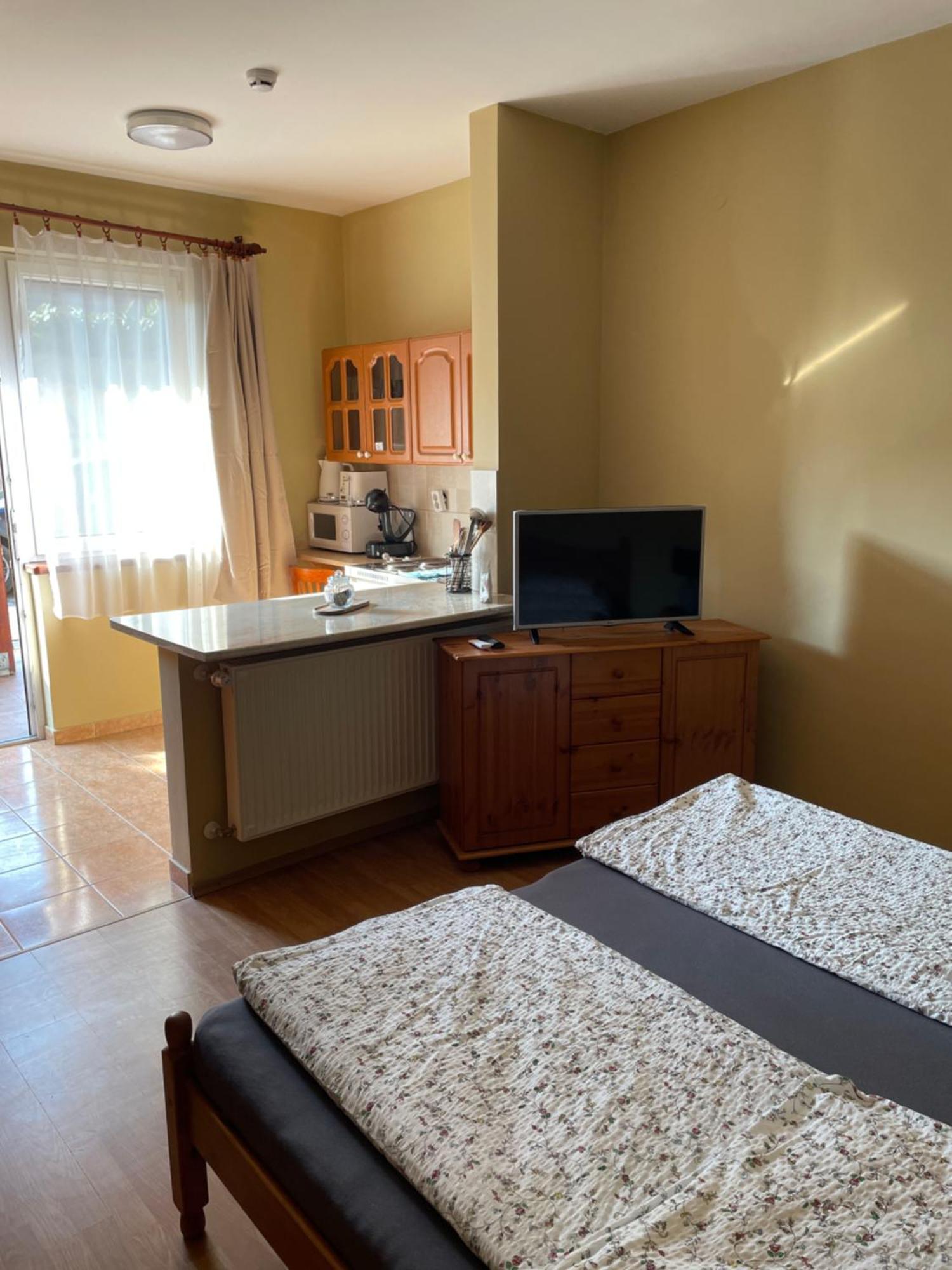 Rózsakert Apartmanház Hajdúszoboszló Exterior foto