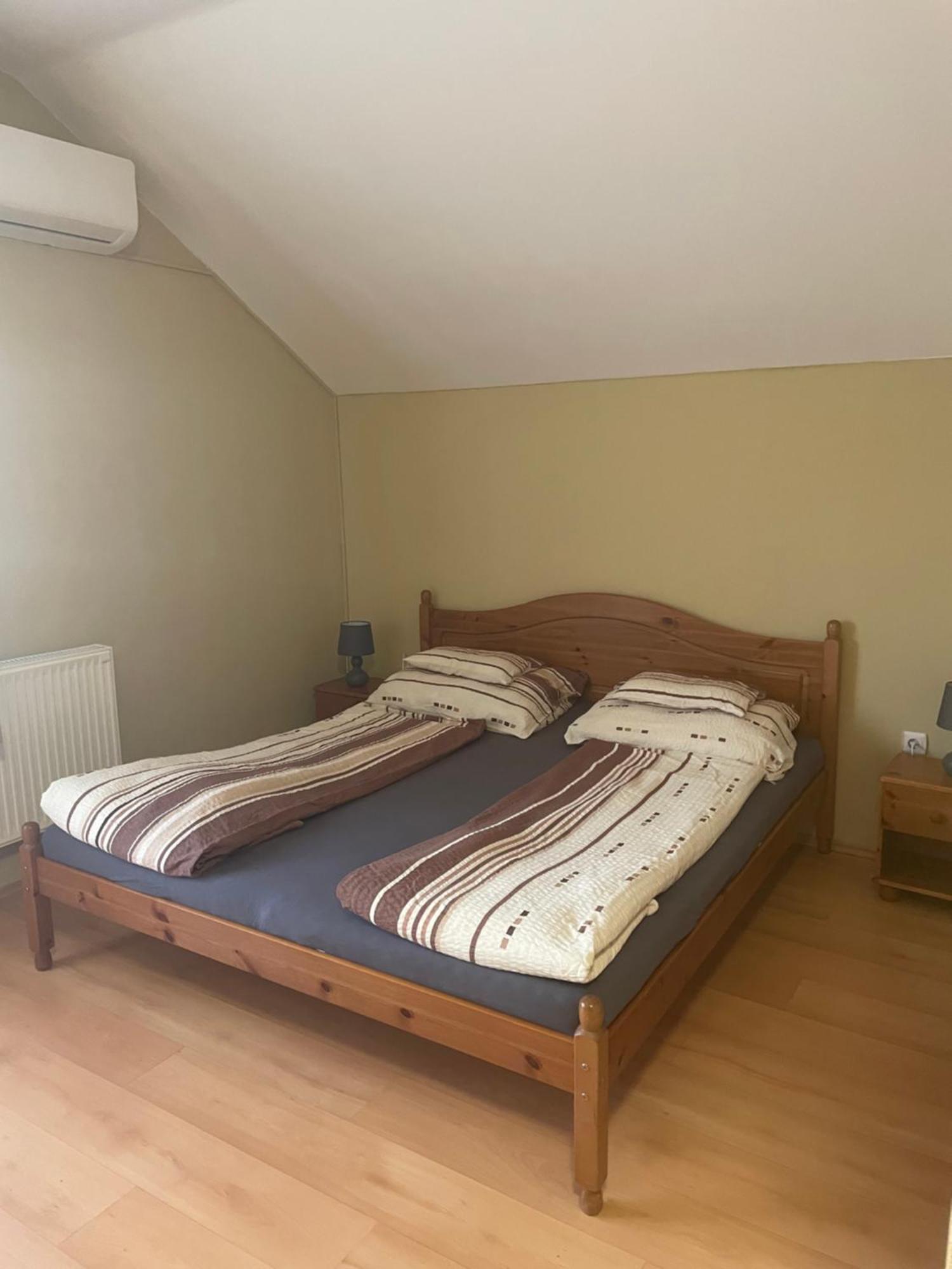 Rózsakert Apartmanház Hajdúszoboszló Exterior foto