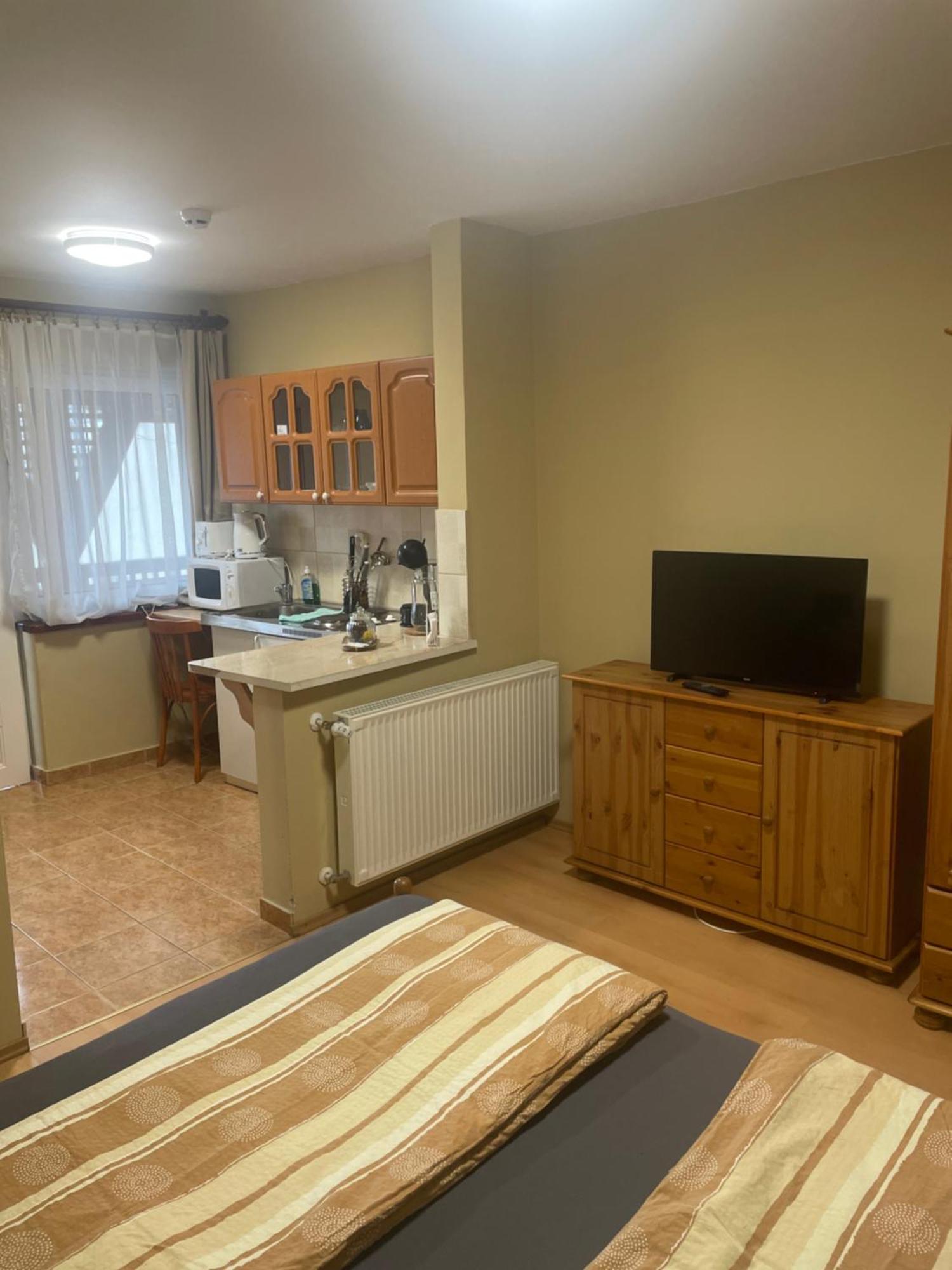 Rózsakert Apartmanház Hajdúszoboszló Exterior foto